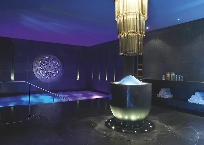 Отель The Europe & Fossa