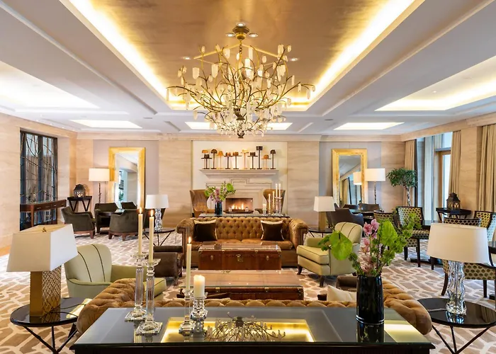 The Europe & Отель Fossa