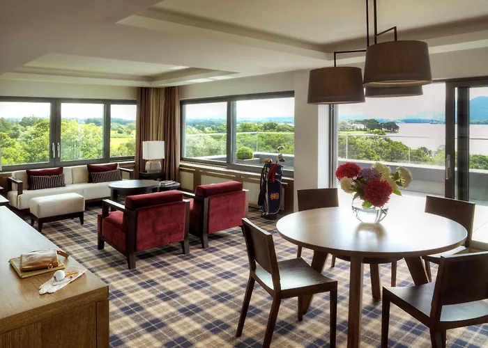 Отель The Europe &